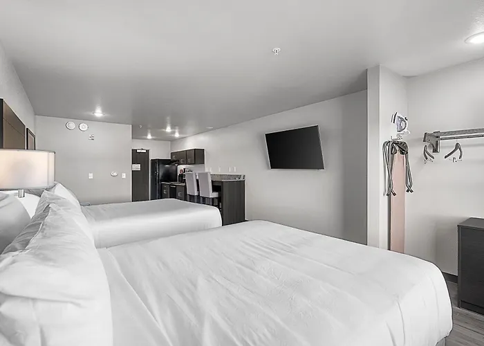Riverstone Suites By Cobblestone Hotels - Chippewa Falls