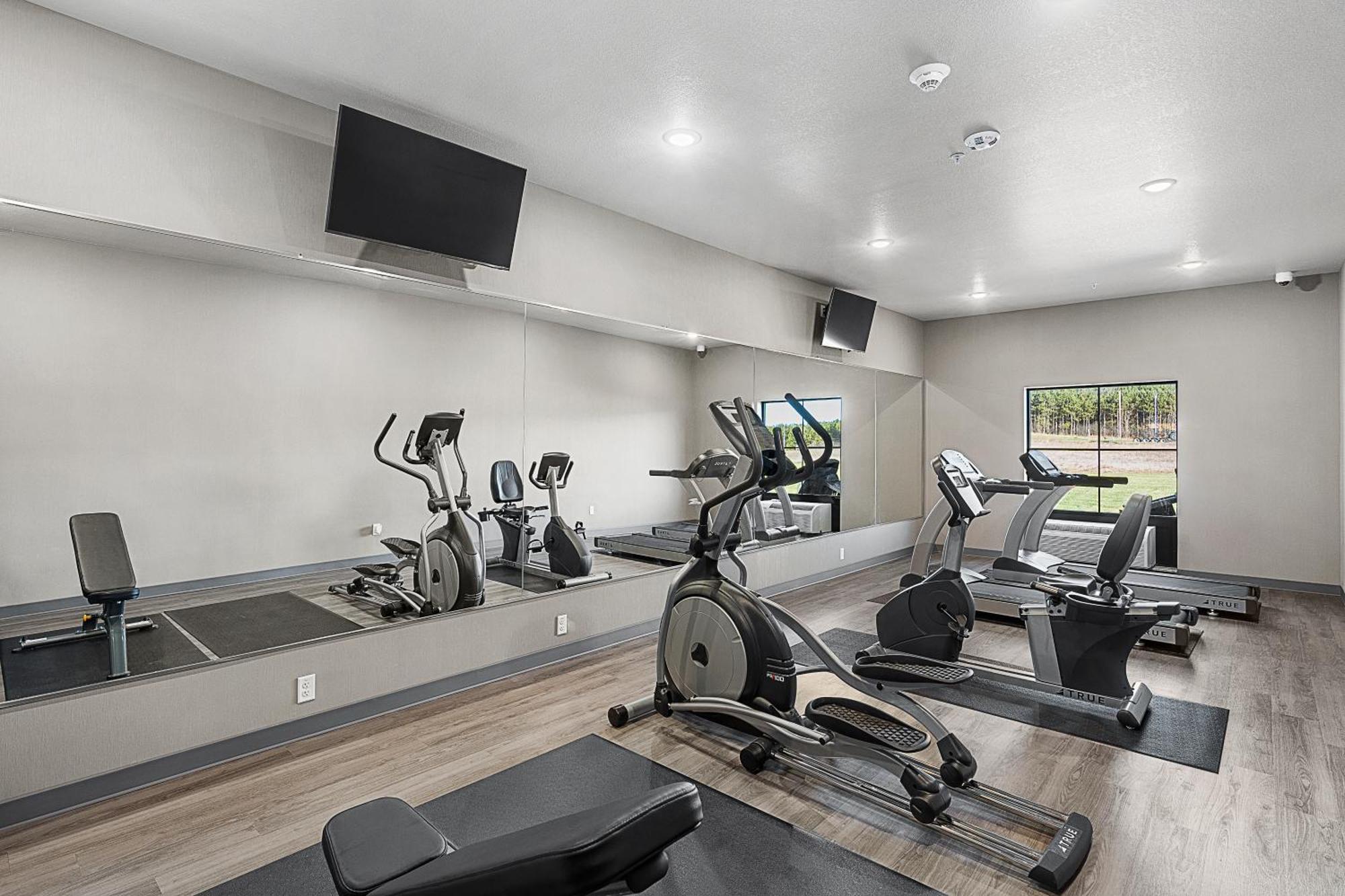 Riverstone By Cobblestone - Hotel Chippewa Falls