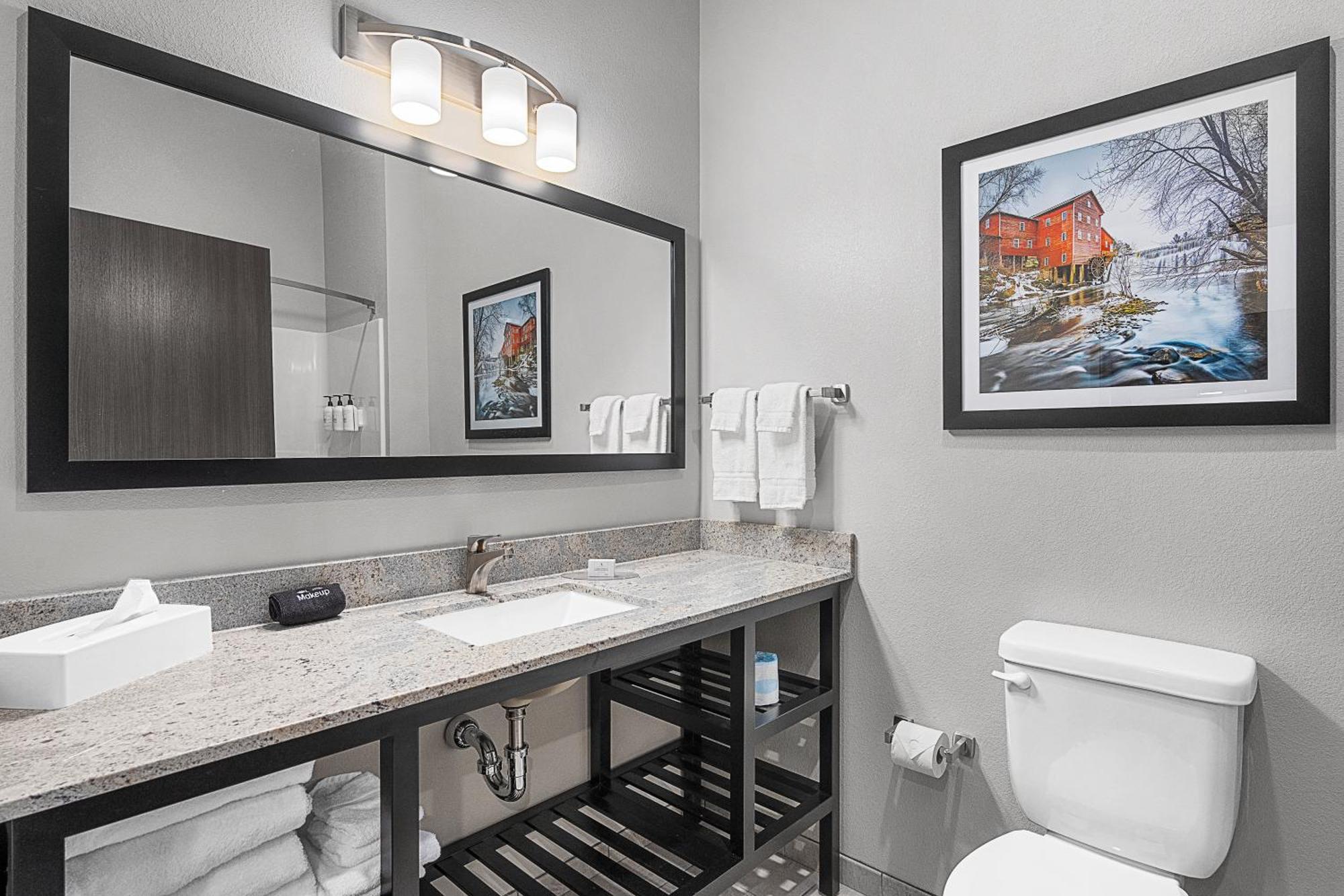 Hotel Riverstone By Cobblestone - 3*