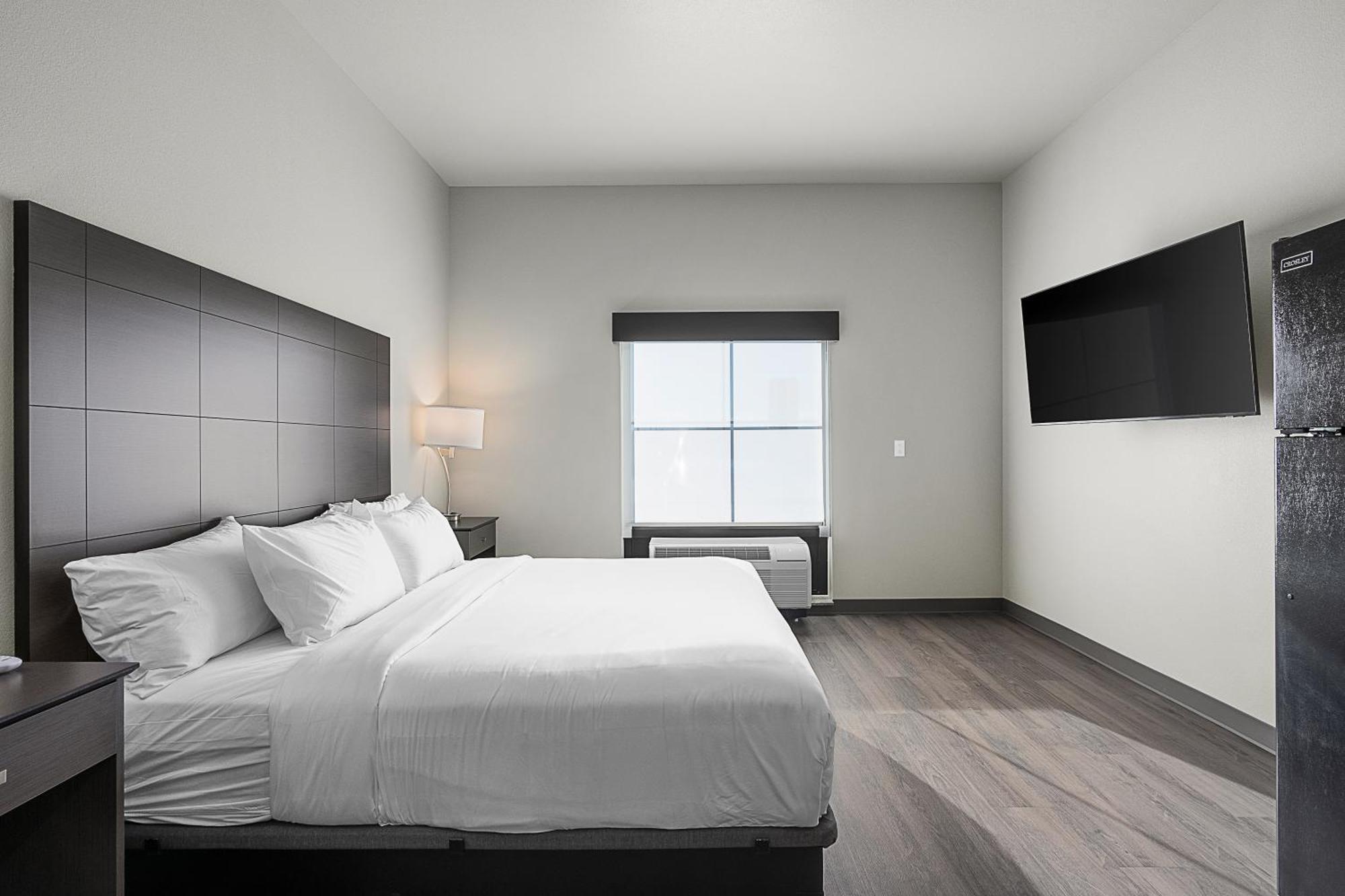 Riverstone By Cobblestone - Hotel